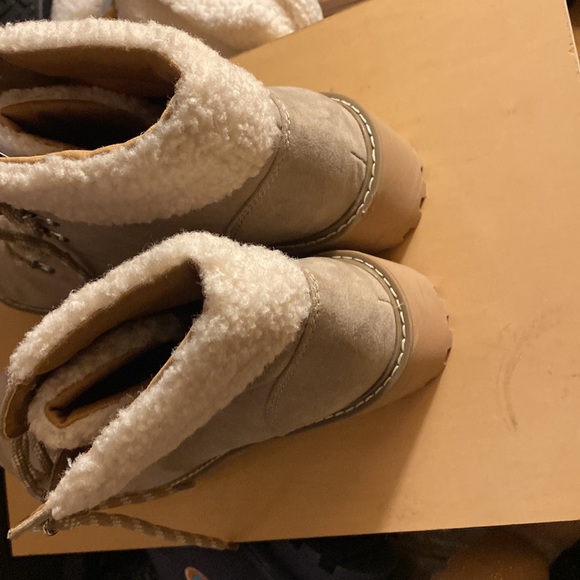 Man made with textile materials lining and sock and faux 100 % polyester size 10 - Picture 4 of 5